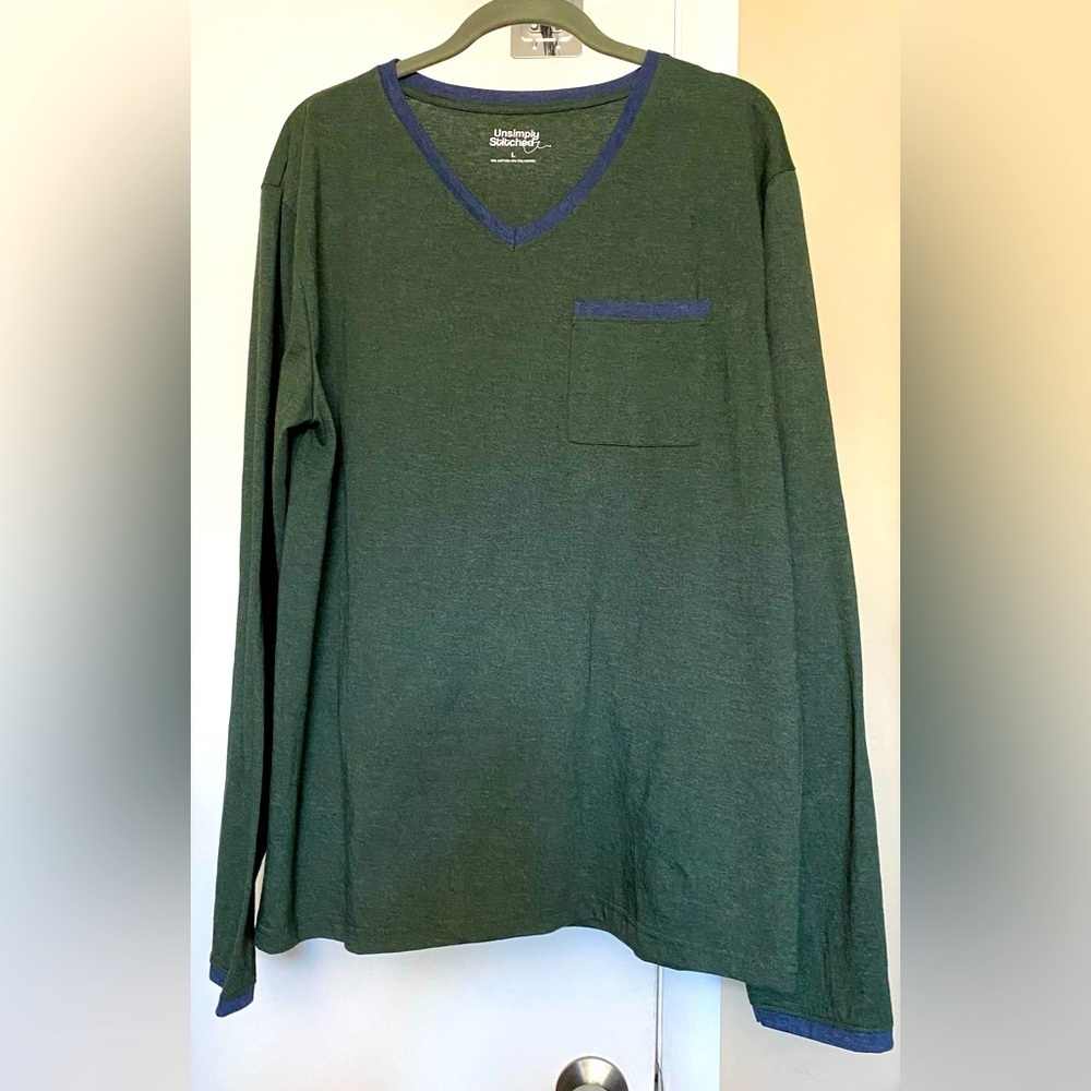 Unsimply Stitched Green Long Sleeve Shirt V Neck Top Size Large
